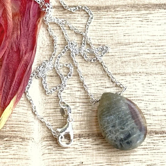 Big Labradorite raindrop pendant sterling silver necklace/worry stone/ - Picture 4 of 7